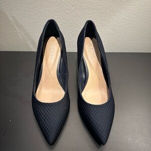 Navy blue step N flex heels